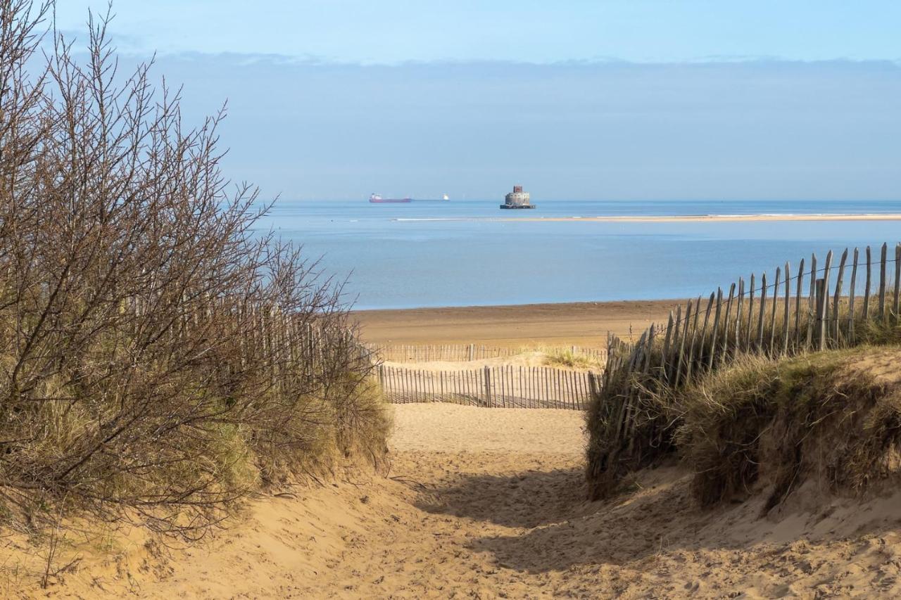 Den Of Joy Humberston Fitties Sleeps 6,Hot Tub,Log Burner Villa Cleethorpes Eksteriør bilde