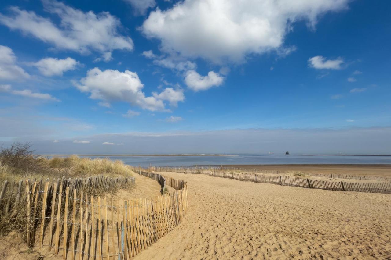 Den Of Joy Humberston Fitties Sleeps 6,Hot Tub,Log Burner Villa Cleethorpes Eksteriør bilde